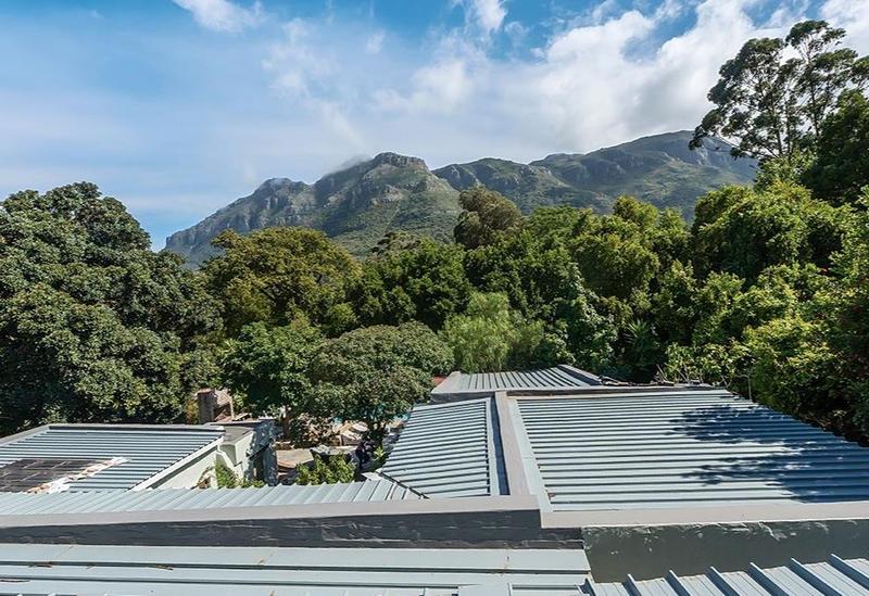 8 Bedroom Property for Sale in Hout Bay Western Cape
